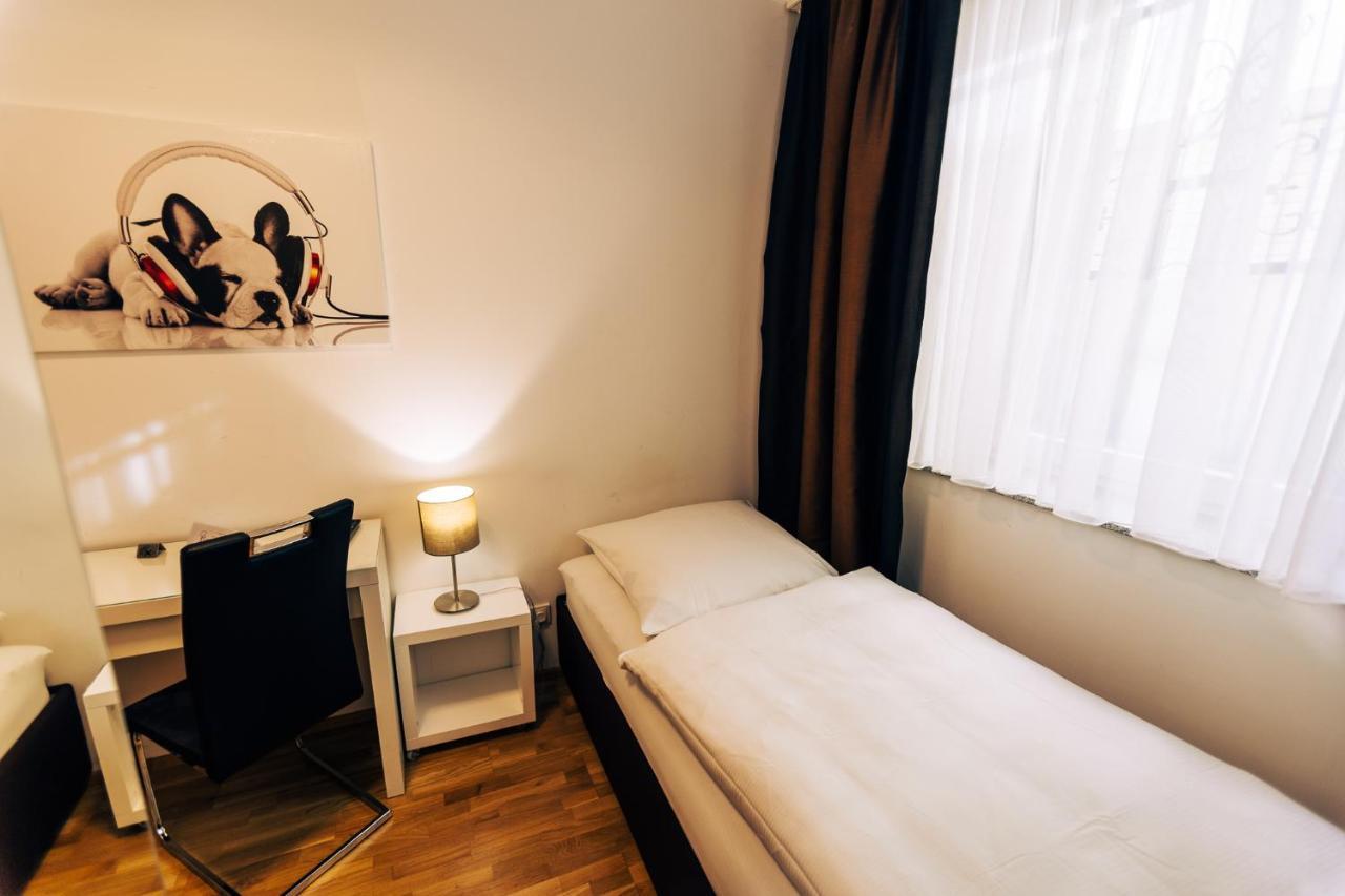 Hotel Restaurant Zagreb كولونيا المظهر الخارجي الصورة