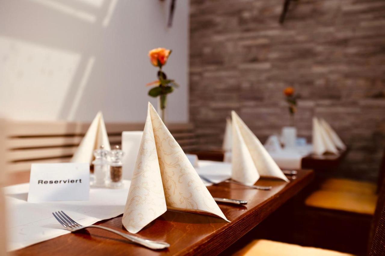 Hotel Restaurant Zagreb كولونيا المظهر الخارجي الصورة