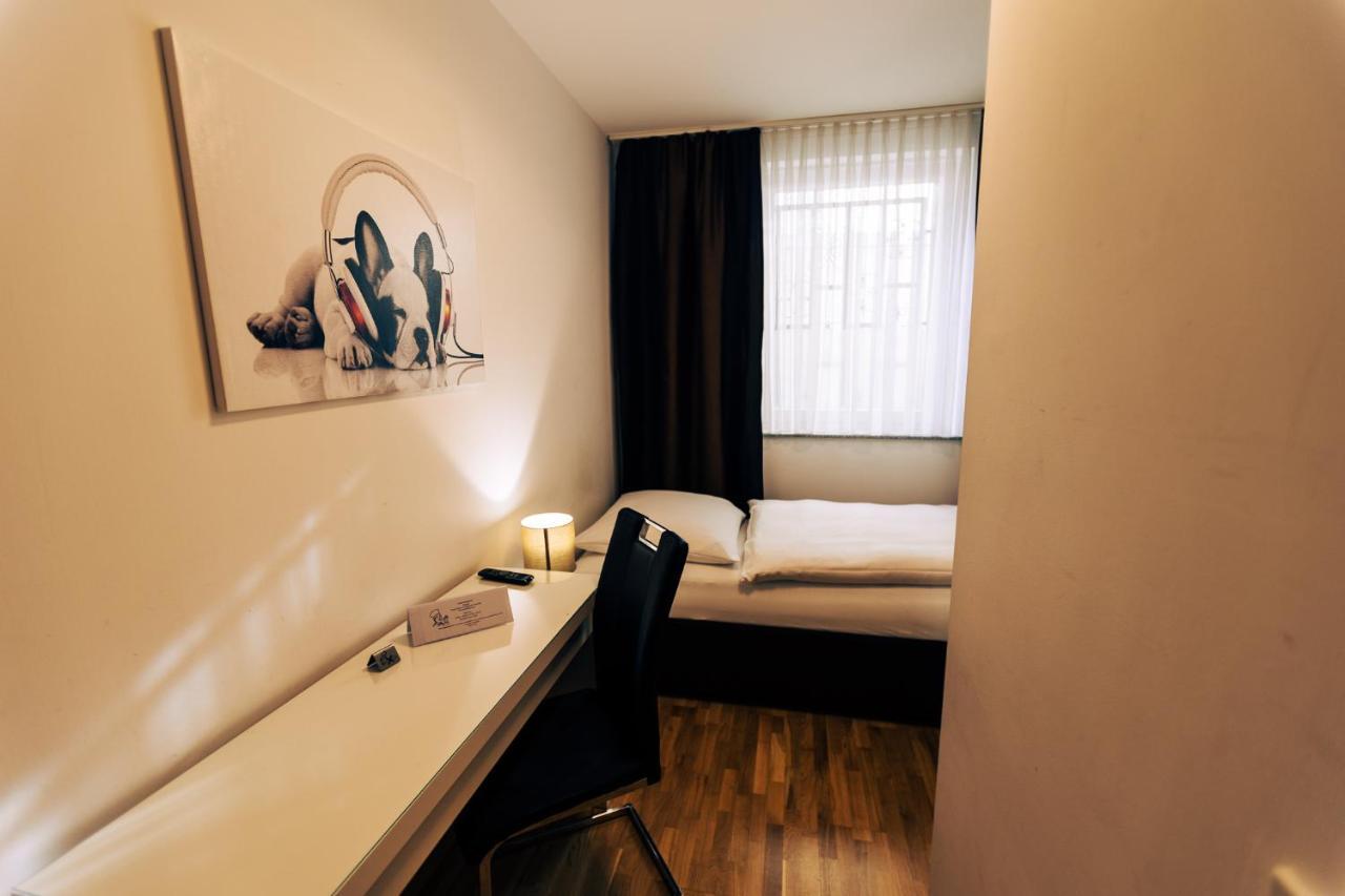 Hotel Restaurant Zagreb كولونيا المظهر الخارجي الصورة