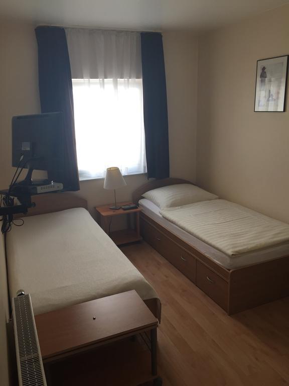 Hotel Restaurant Zagreb كولونيا المظهر الخارجي الصورة