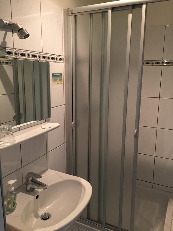 Hotel Restaurant Zagreb كولونيا الغرفة الصورة